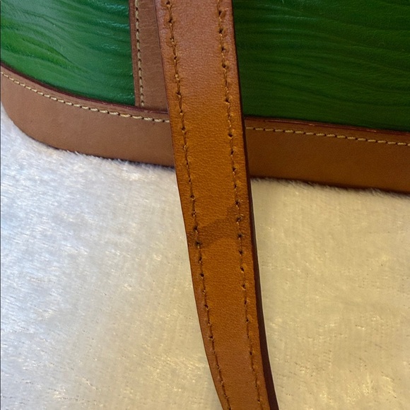Dooney & Bourke Kelly Green and Tan Leather Shoulder Bag - Picture 12 of 13